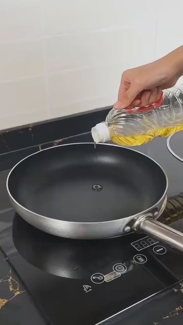 2-in-1 Oil Spray Bottle | Adjustable Mist & Dispenser | 470ml Leak-Proof Glass Container | For Cooking, BBQ, Baking & Air Fryer 470ml (Random Color)